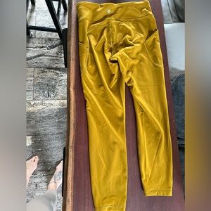 Mustard yellow 3/4 lululemon tights!